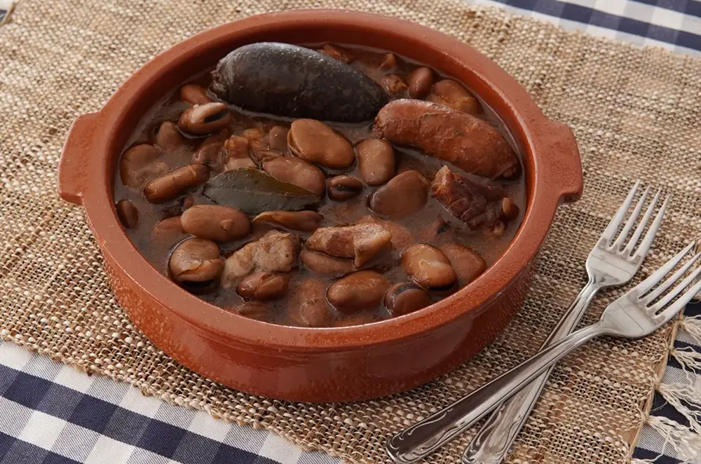 MICHIRONES - Guiso de habas secas con jamón, chorizo, morcilla. Lleno por favor